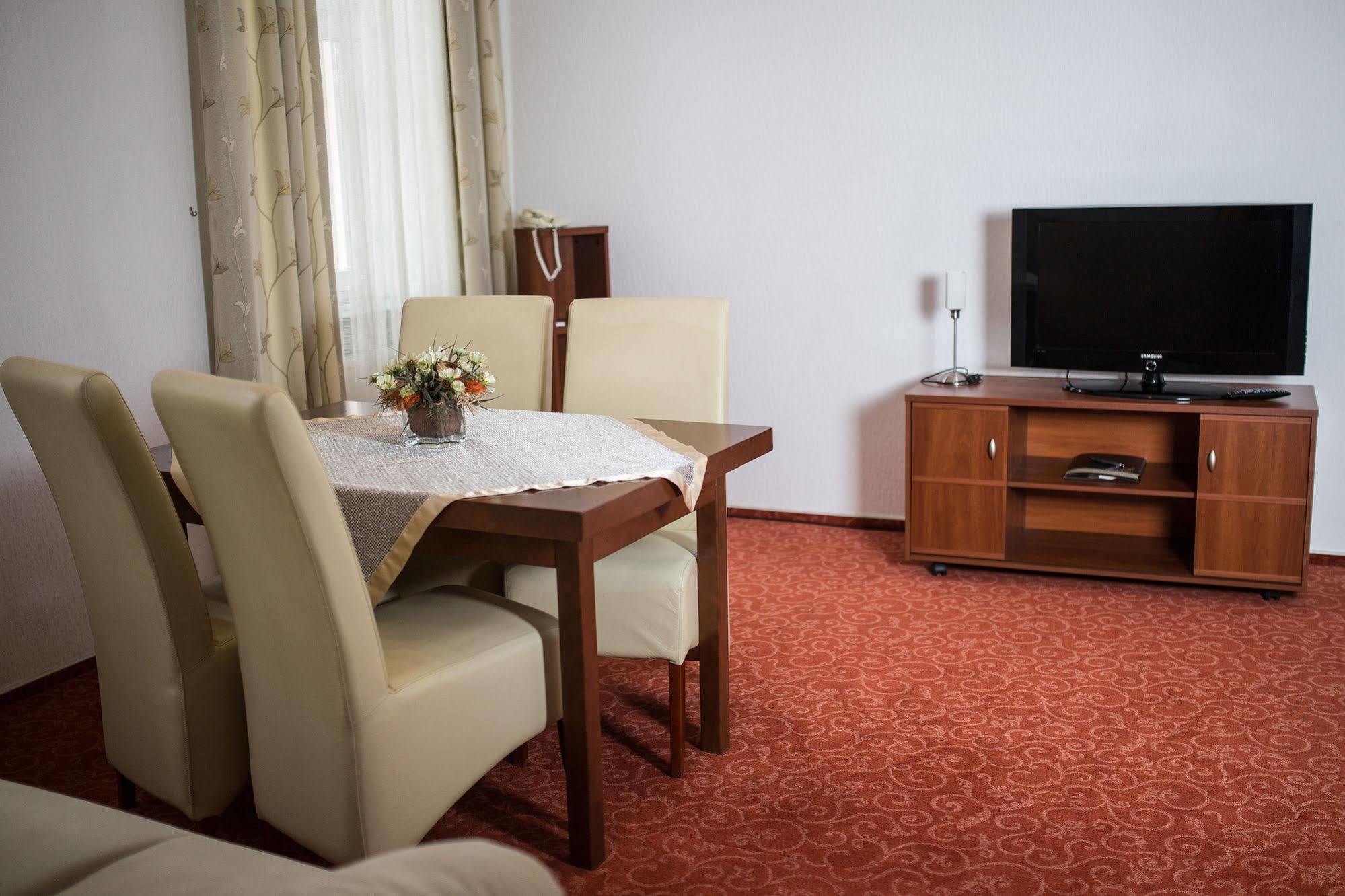 Aiden By Best Western Lodz エクステリア 写真