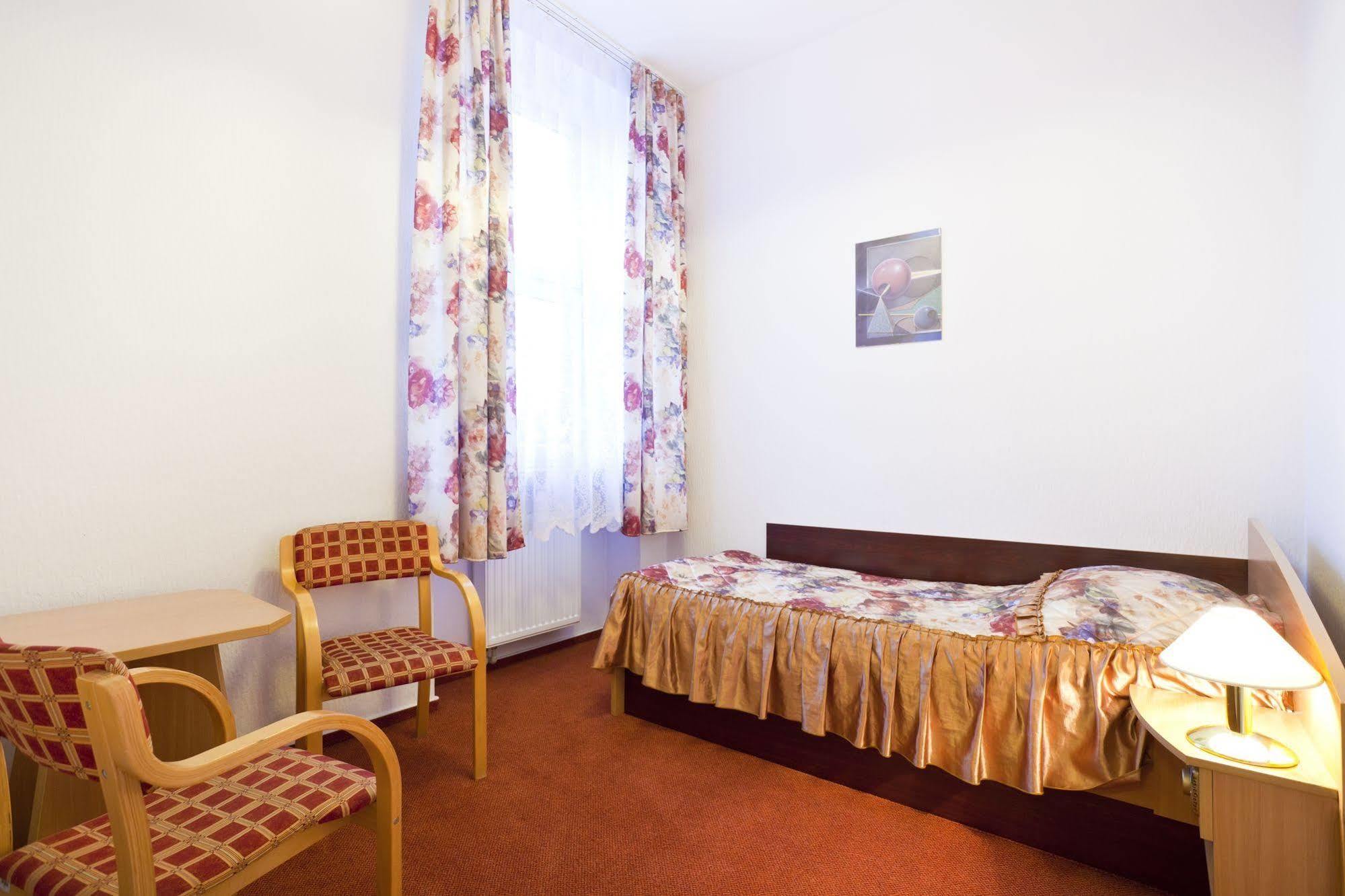Aiden By Best Western Lodz エクステリア 写真